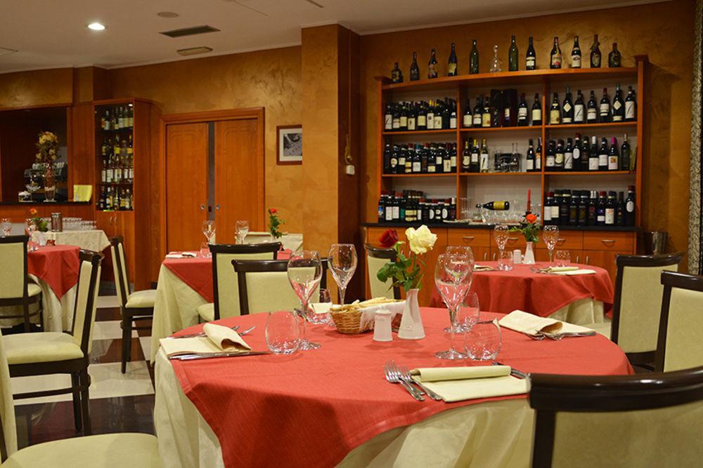 Hotel Brindor Poirino Dış mekan fotoğraf
