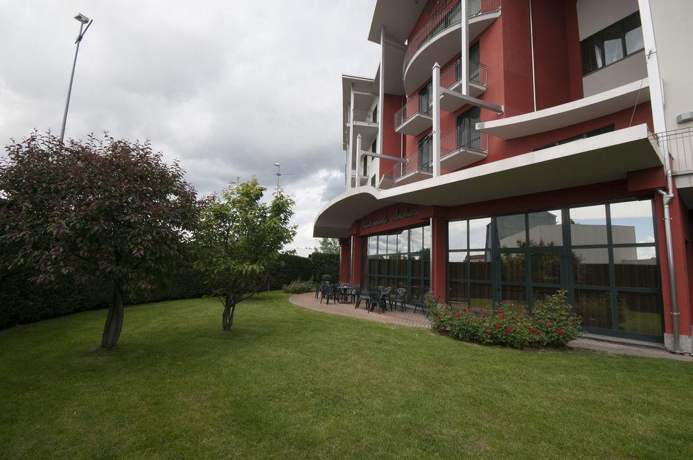 Hotel Brindor Poirino Dış mekan fotoğraf