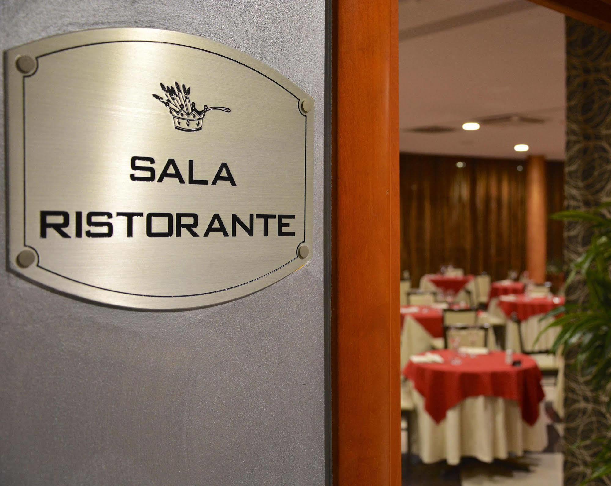 Hotel Brindor Poirino Dış mekan fotoğraf