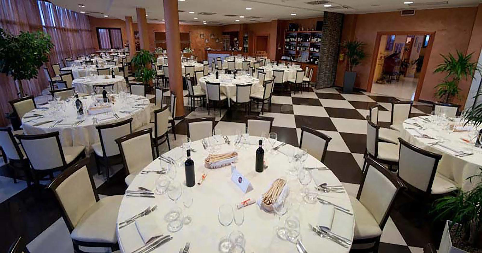 Hotel Brindor Poirino Dış mekan fotoğraf